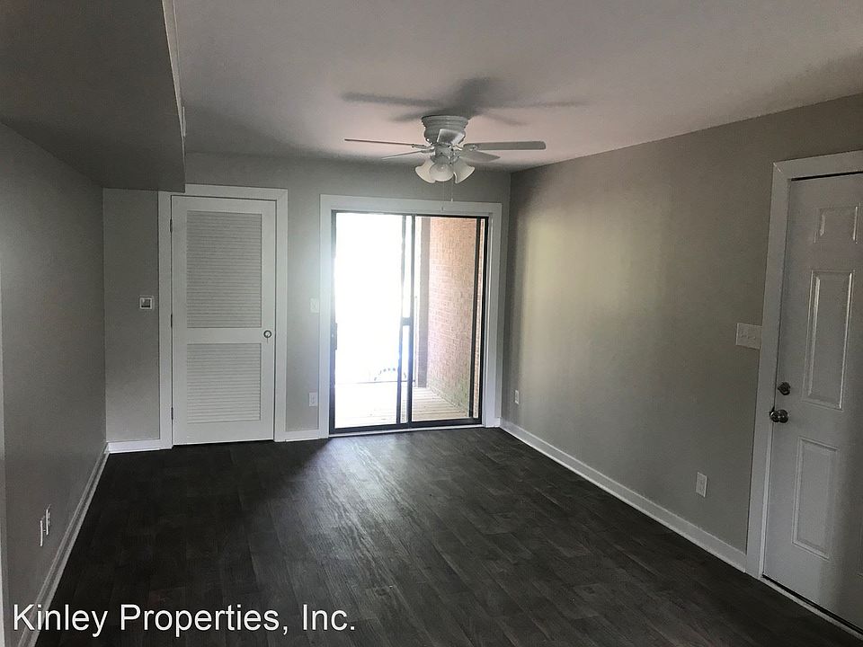 2nd image of 809 Cates St Unit 10L