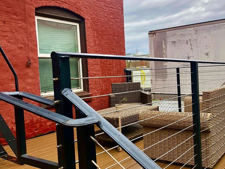 R0180 - Pettygrove Apartments — Photo 11