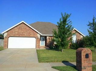 5105 S Fieldstone Rd, Battlefield, MO 65619