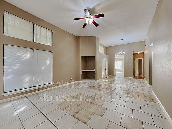 3rd image of 8010 Clairemont Ave
