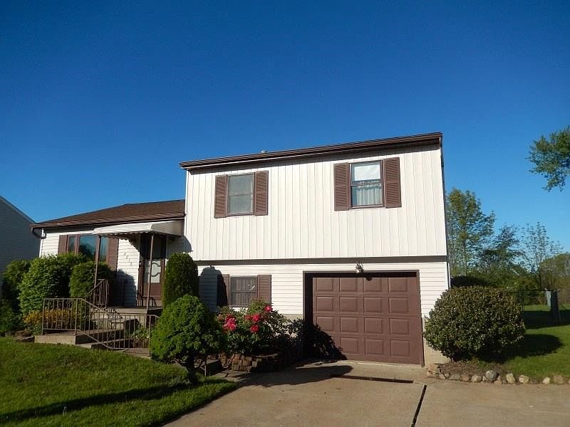 1st image of 4018 Calico Dr
