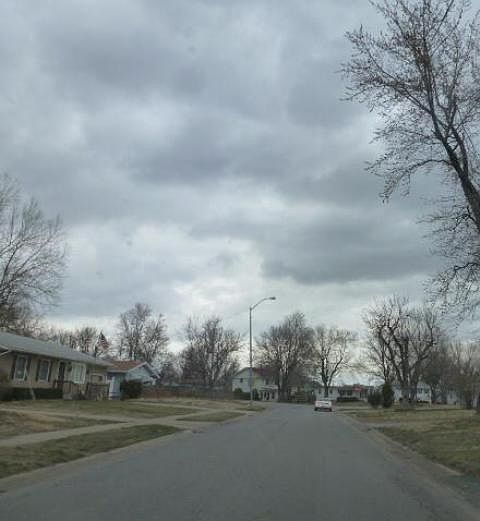 2nd image of 801 N Ponca Dr