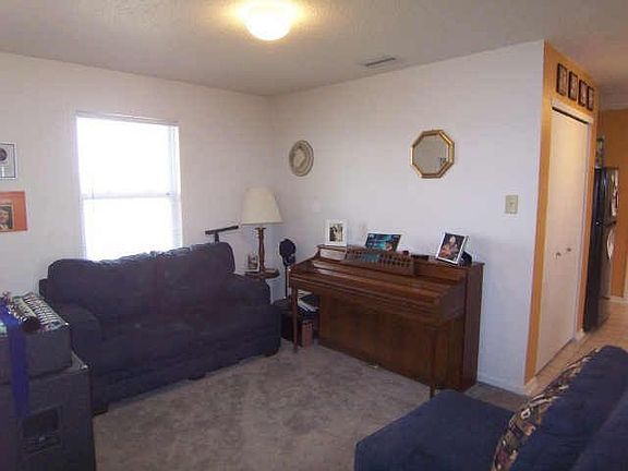 4th image of 905 Bentgrass Dr