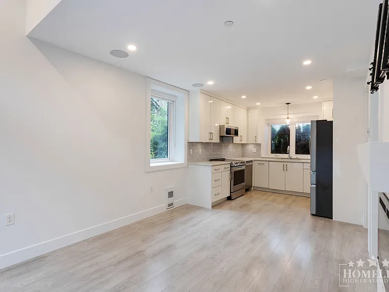 6627 Inverness St #6623 — Photo 4