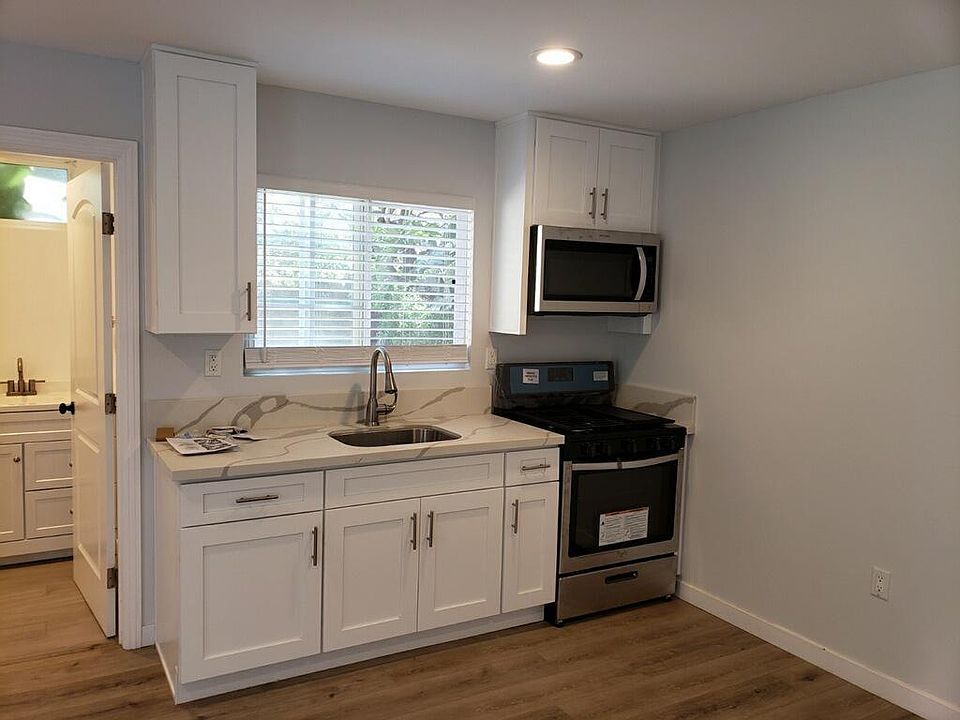 1st image of 11258 Tiara St