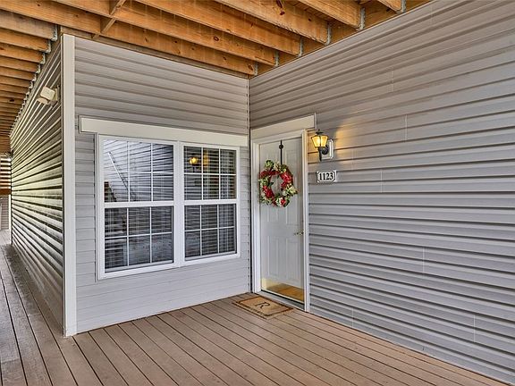 5th image of 1123 Prescott Pl