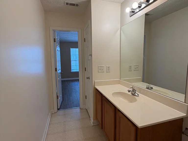 644 Kenridge Dr — Photo 23
