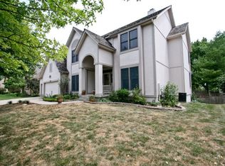 2395 W 162nd Ter, Stilwell, KS 66085