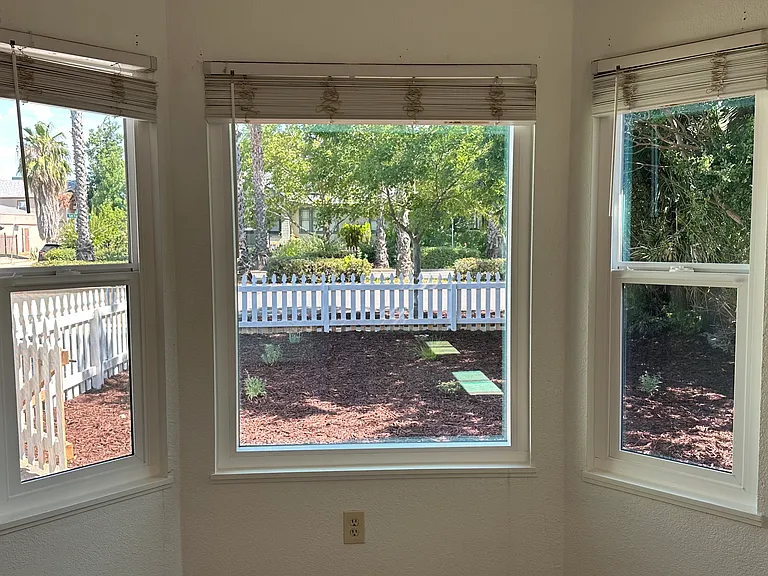 5000 San Francisco Blvd — Photo 4