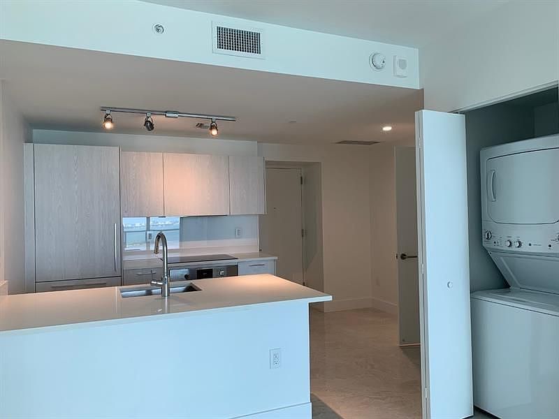 1st image of 501 NE 31st St Unit 2704