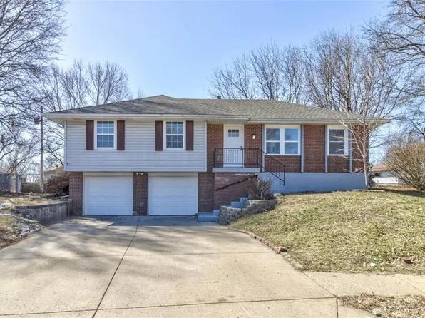 19001 E Salem Ct, Independence, MO 64058