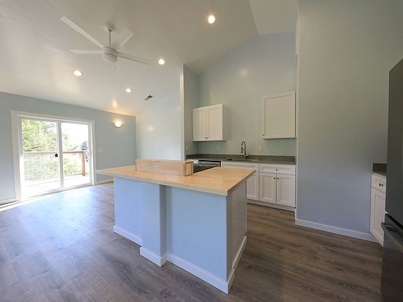 2nd image of 287 & 247 Westhaven Dr S #287