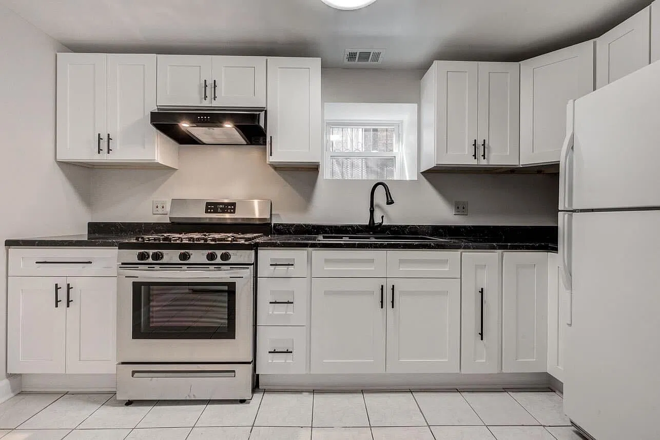 2 bed, 1000 sqft, $1,800 — Photo 3