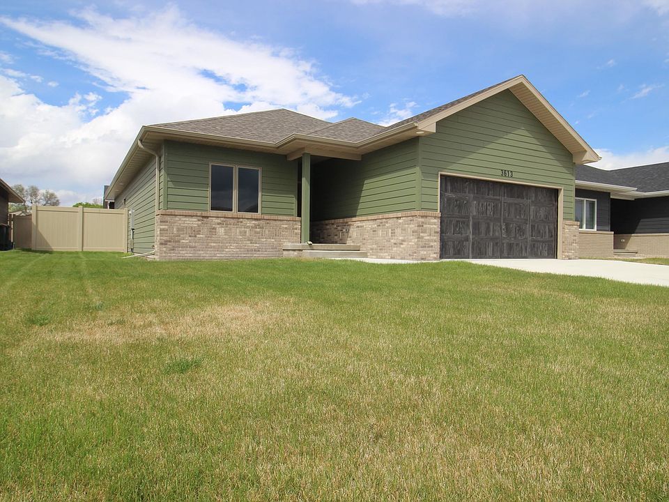 1st image of 3613 Oriole Drive