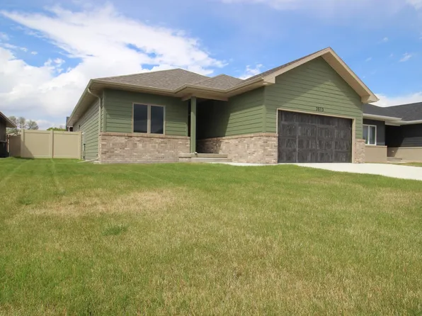 3613 Oriole Drive, North Platte, NE 69101
