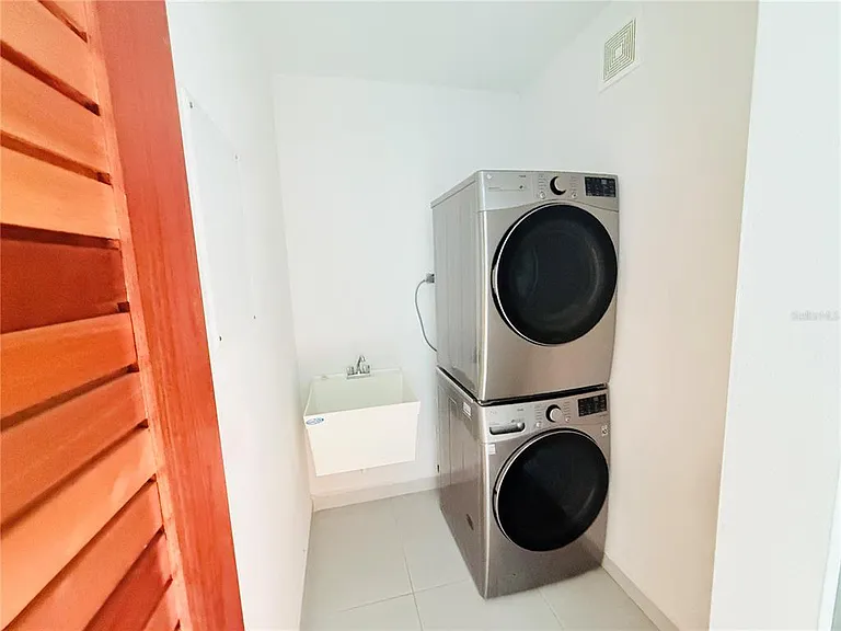 Urb Riviera Court 57 — Photo 14