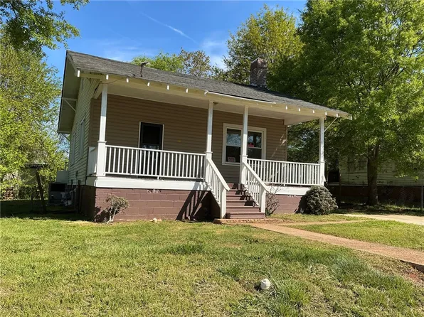 11 Humbert St, Seneca, SC 29678