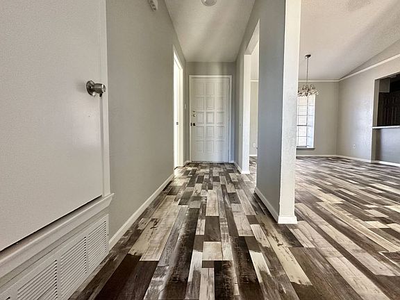 2nd image of 504 N Englewood Ave