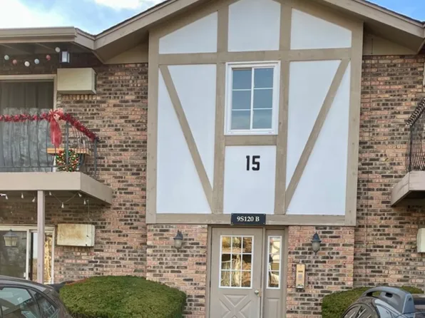 9S120 Lake Dr APT 15-205, Willowbrook, IL 60527
