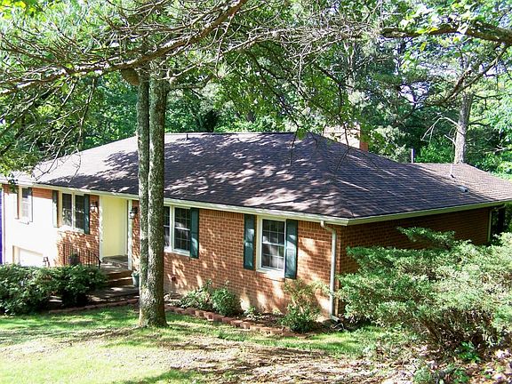 3rd image of 2521 Coachman Cir