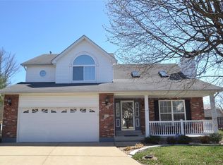 503 Winter Garden Dr, Fenton, MO