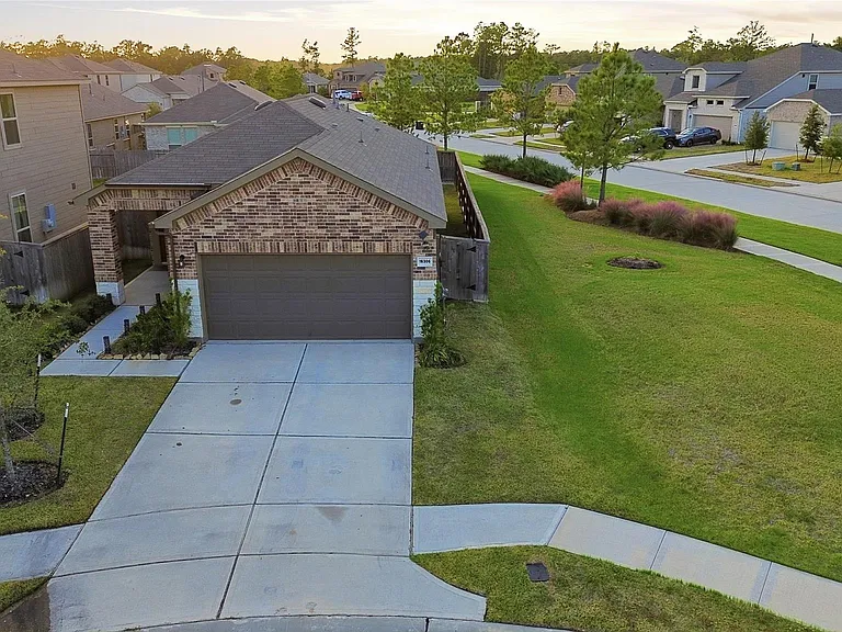 16306 Fontana Ct — Photo 23