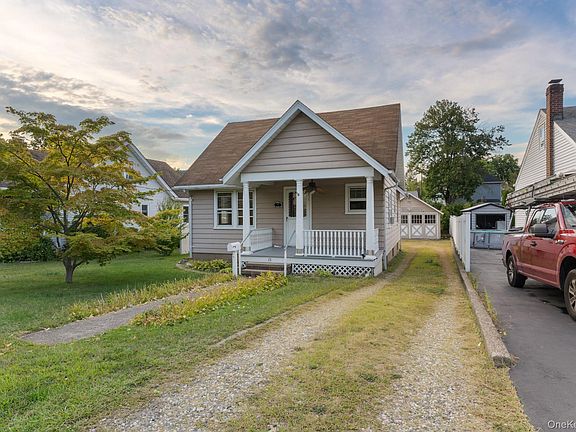 2nd image of 16 Oak Terrace