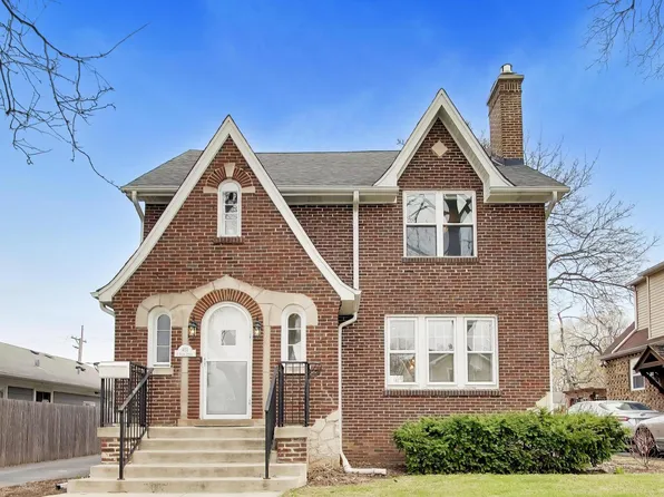 403 S Wille St, Mount Prospect, IL 60056