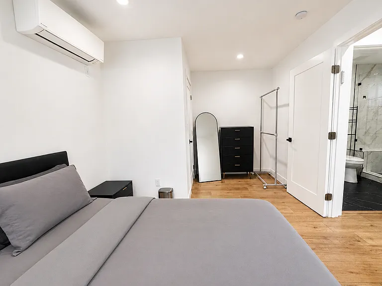 5735 Wilhelmina Ave — Photo 14