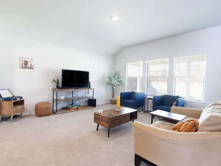 9501 Mountain Mint Dr — Photo 8