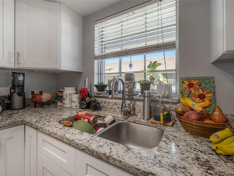 8812 Bay Pointe Dr #D202 — Photo 6