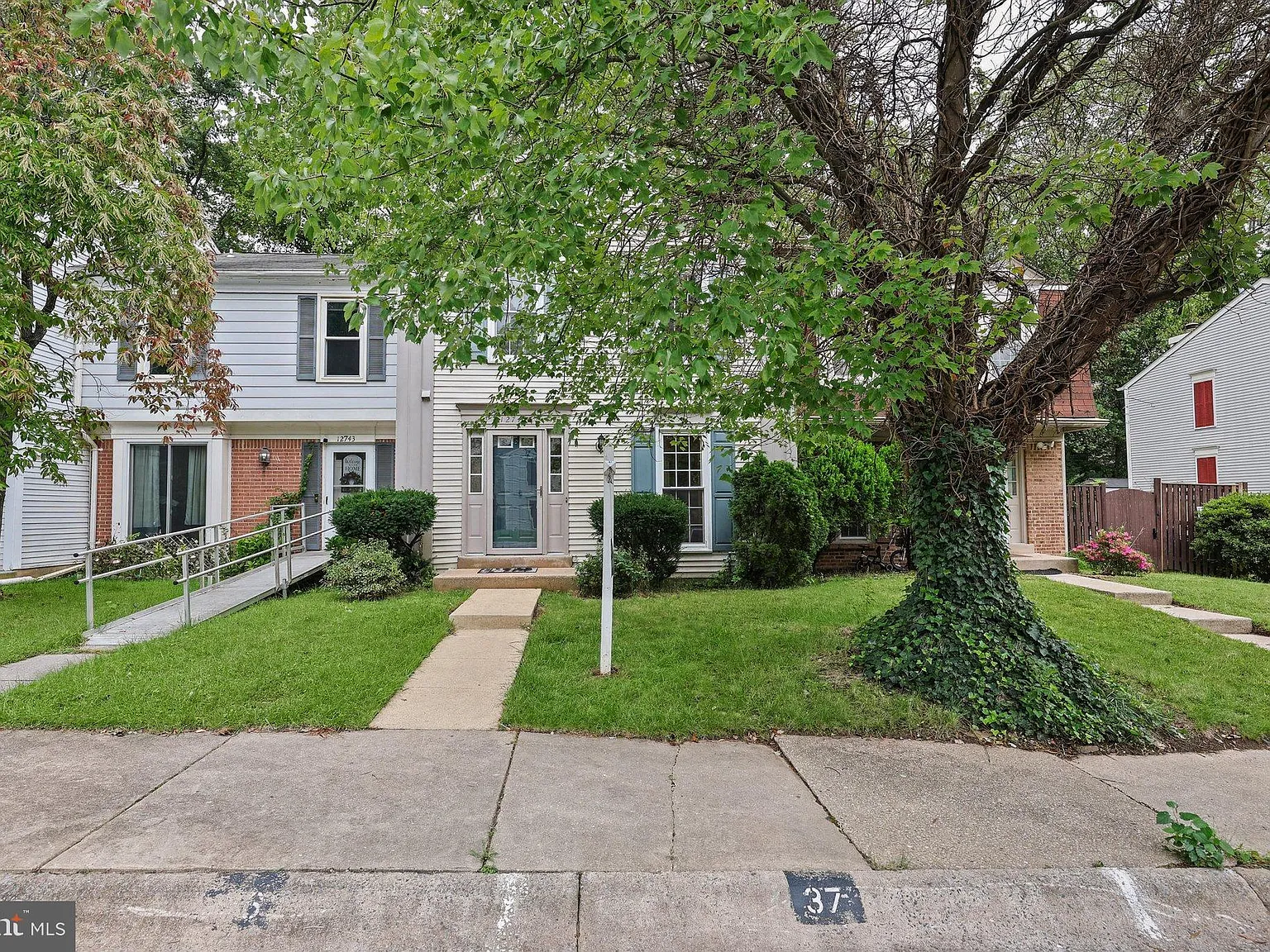 3 bed, 4.0 bath, 1540 sqft, $2,900 — Photo 4