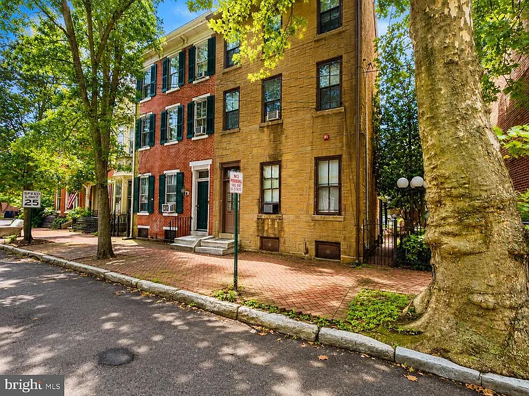 26 W Union St — Photo 3