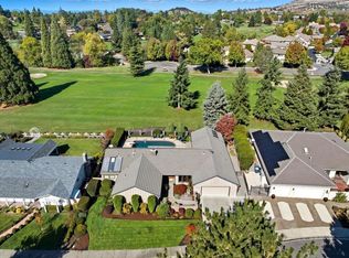 3153 Pepperwood Dr, Medford, OR 97504