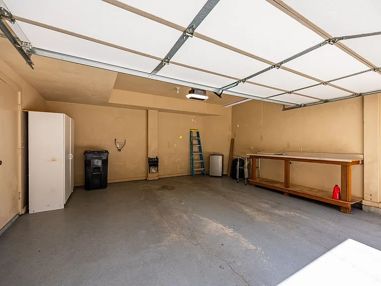 6144 N Fox Point Cir #C2 — Photo 19