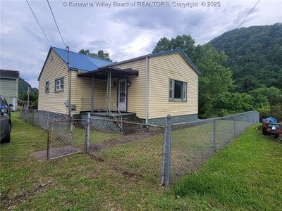 94 1/2 Kanawha Ave, Smithers, WV, 25186