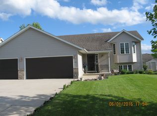 745 Lee St NE, Owatonna, MN 55060