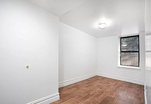 5th image of 605 W 151st St #L