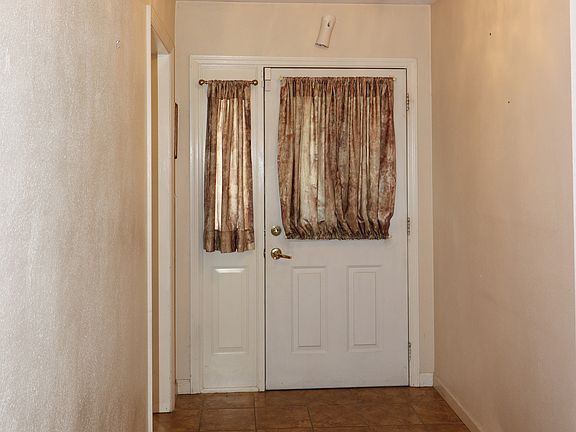 4th image of 6803 N Fox Point Dr