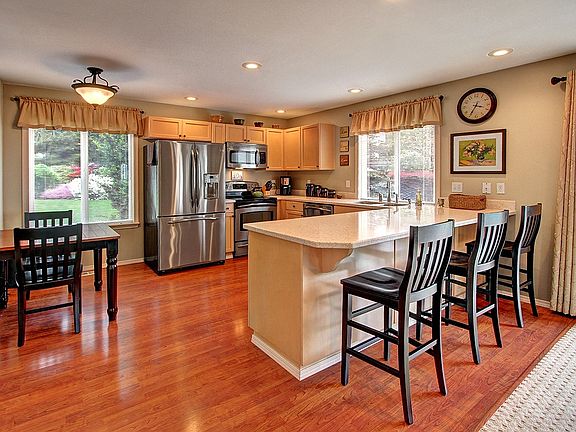 5th image of 7806 69th St NE
