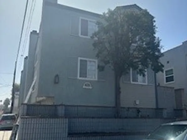 625 W 8th St, San Pedro, CA 90731