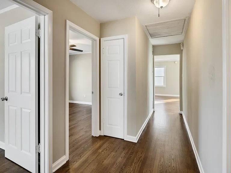 4853 Marion Ave — Photo 19