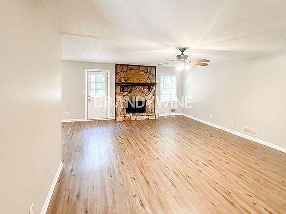 3rd image of 5756 Ivywood Dr