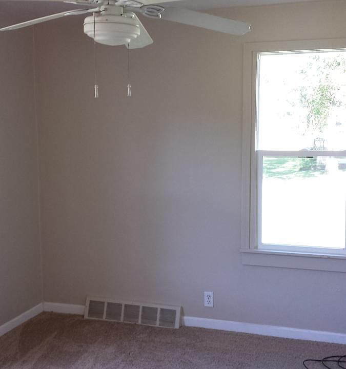 2nd image of 10068 Stover Rd