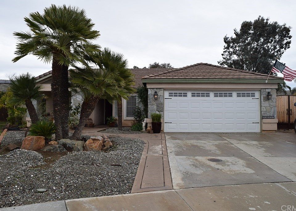 1st image of 31363 Paris Ct