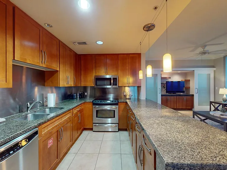 2060 Beach Blvd #1005 — Photo 9