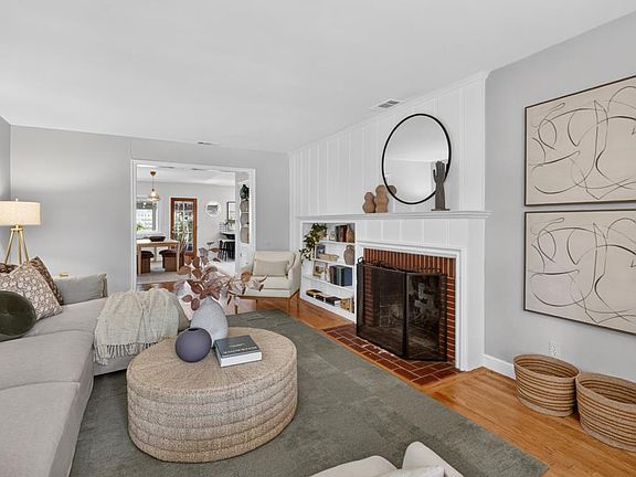 5th image of 4007 Colonial Way