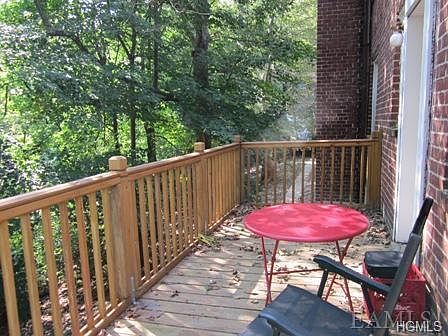 2nd image of 101 Carpenter Ave APT C1