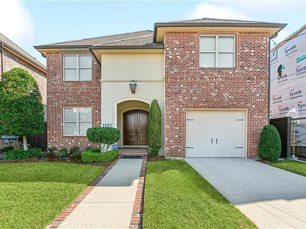 1357 Lakeshore Dr, Metairie, LA 70005
