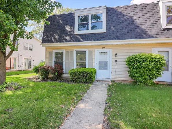 21 Fernwood Dr #21U, Bolingbrook, IL 60440